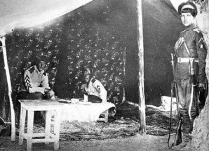 Атаман Б.В. Анненков в палатке