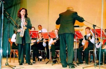 Венера Ганиева (Ибрагимова) с оркестром «Русские узоры»